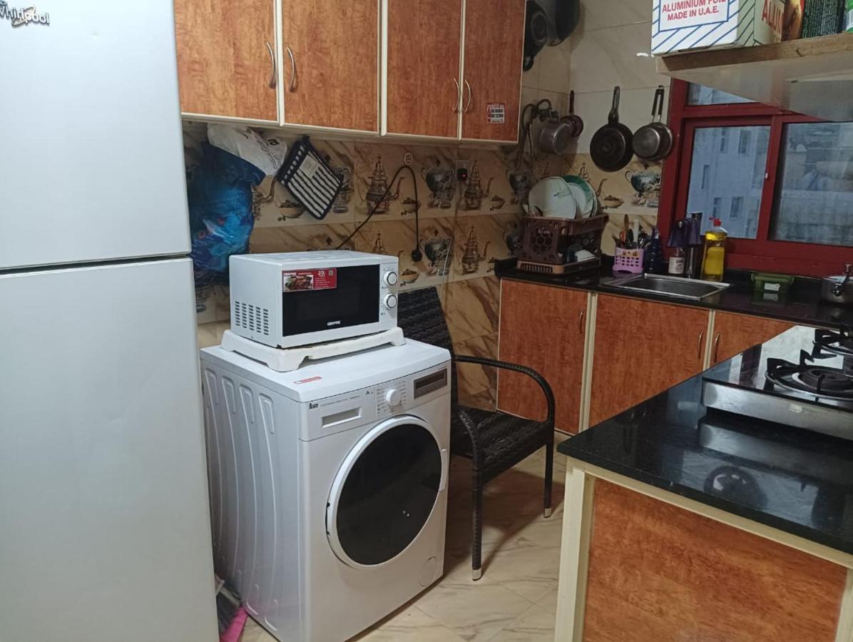 Ferienwohnung Moon Backpackers , Al Rigga , Partition For Couples And For Singles Dubai Exterior foto